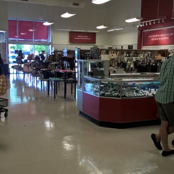 TJ MAXX - Updated January 2026 - 60 Photos & 15 Reviews - 2551 W