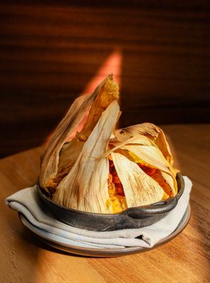 Broken Spanish Comedor by null