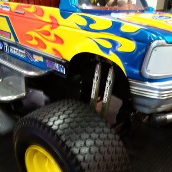 Chuck E. Cheese - This monster truck has real hydraulics - Pizza Near Me - Streamwood, Illinois
