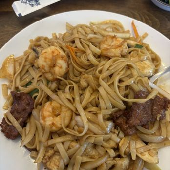 RaKuu - Combination lomein was very good, great flavor and you can tell it was cooked with well ingredients and the price good too. - Sushi Bars Near Me - Katy, Texas