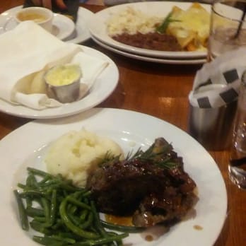 Glenn's Cafe - Wine Bars Near Me - Columbia, Missouri