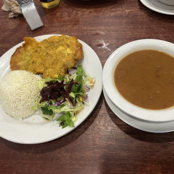 La Casa De Peinado - Beans,white rice with saland tostones - Colombian Near Me - Boca Raton, Florida