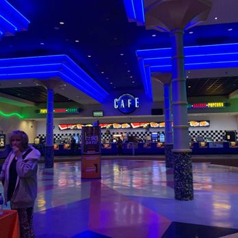 Regal Palmetto Grande - Cinema Near Me - Mount Pleasant, South Carolina