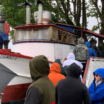 Bowpicker Fish & Chips - Waiting in line in the rain - Seafood Near Me - Astoria, Oregon Bowpicker Fish & Chips - Waiting in line in the rain - Seafood Near Me - Astoria, Oregon