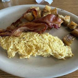Francoeur's Cafe - Eggs, bacon, and potatoes