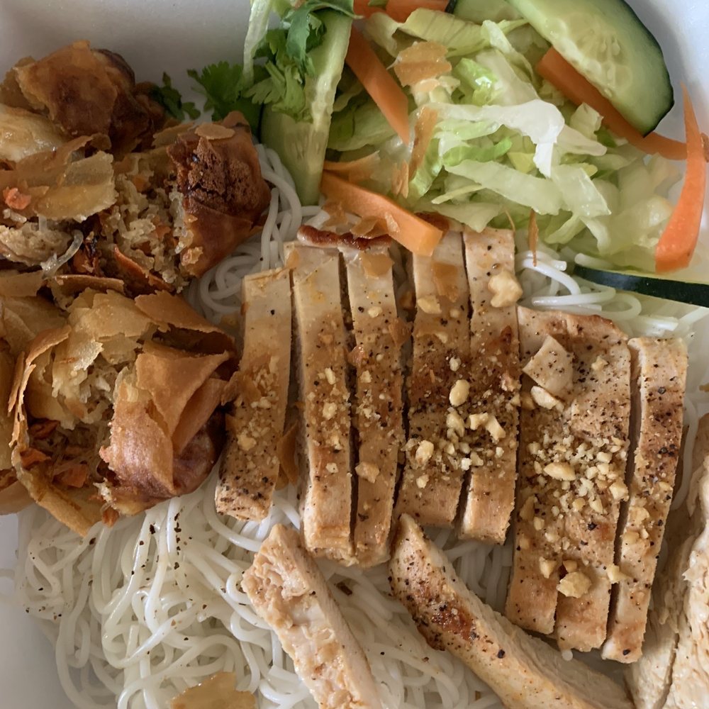 Vermicelli chicken bowl