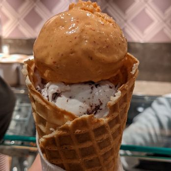 Salt & Straw - Their vegan mint chip and chili curry ice cream! I loved both (also the cone featured isn't dairy free). - Ice Cream & Frozen Yogurt Near Me - Pasadena, California Salt & Straw - Their vegan mint chip and chili curry ice cream! I loved both (also the cone featured isn't dairy free). - Ice Cream & Frozen Yogurt Near Me - Pasadena, California