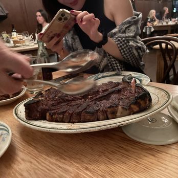 Peter Luger - Steakhouses Near Me - Brooklyn, New York