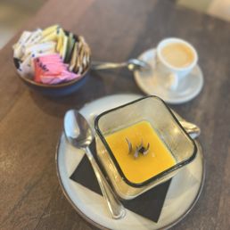 Passion fruit cheesecake