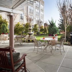 Belmont Village Senior Living - Courtyard