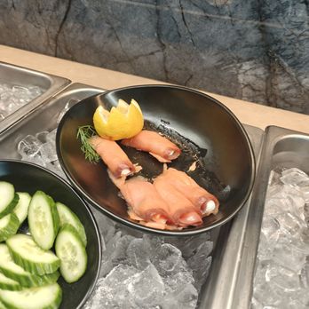 Lot Business Lounge - Smoked salmon with cream cheese - Airport Lounges Near Me - Chicago, Illinois