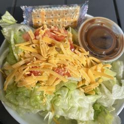 Clubhouse Restaurant Bar & Grill - Side salad with balsamic dressing