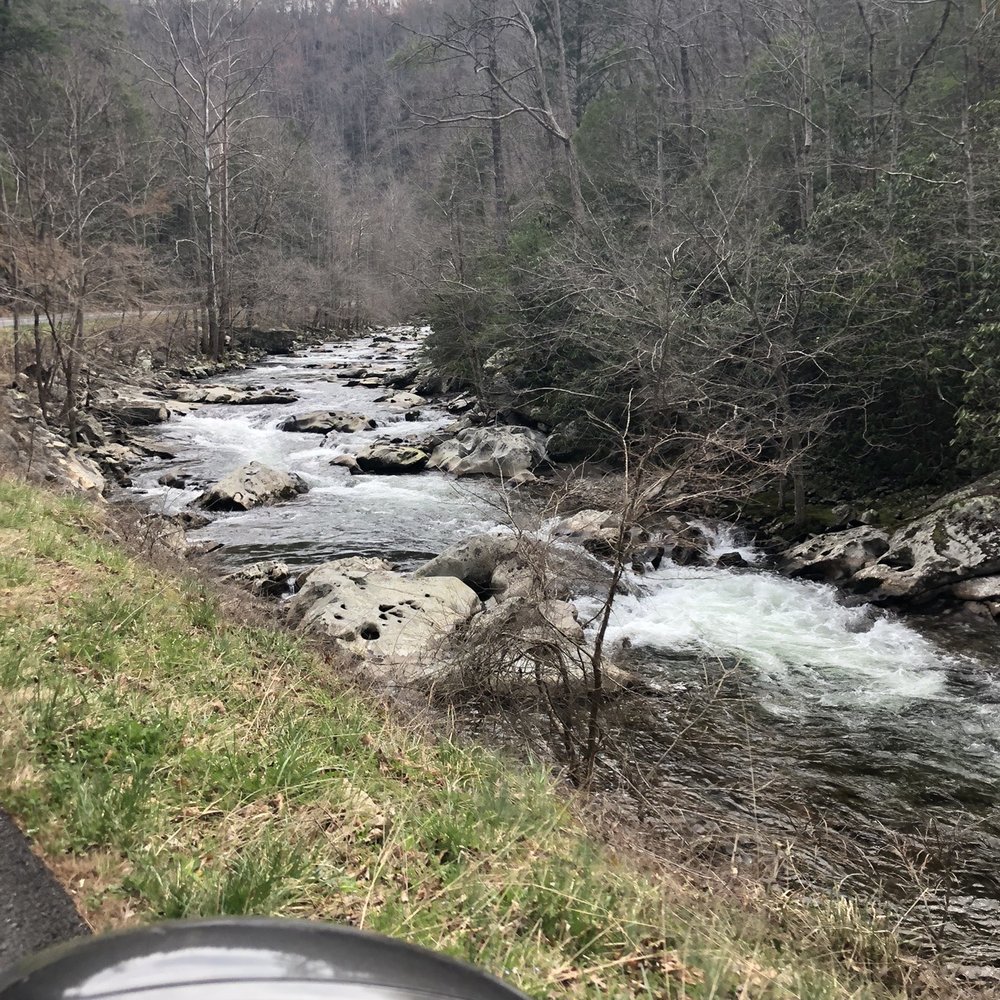 Abrams Falls - River along hiking trail - Hiking Near Me - Townsend, Tennessee Abrams Falls - River along hiking trail - Hiking Near Me - Townsend, Tennessee