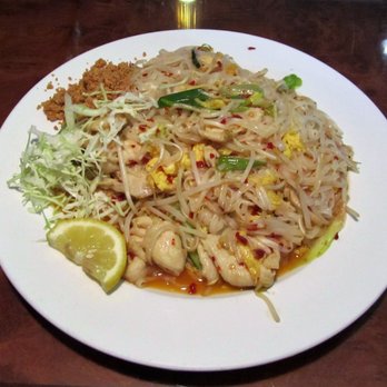 Thai Vylai - A Seriously Large Plate Of Pad Thai - Lunch Size. - Thai Near Me - Allen Park, Michigan Thai Vylai - A Seriously Large Plate Of Pad Thai - Lunch Size. - Thai Near Me - Allen Park, Michigan