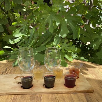 In Contrada Vineyard and Kitchen - Wine flight - Wine Tasting Room Near Me - San Antonio, Texas