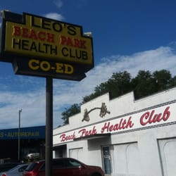 Beach Park Health Club - Leo's Gym - Impressive exterior. I feel fitter already.