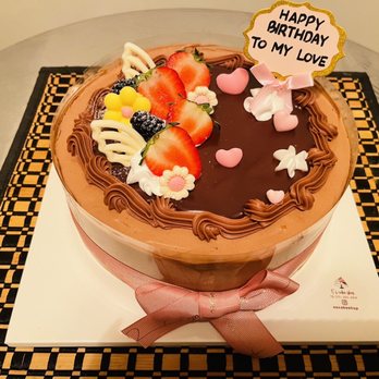 E's Cake Shop - All the flower decorations are chocolate - Custom Cakes Near Me - Brooklyn, New York