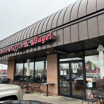 My Favorite Muffin - the outside of a restaurant - Bagels Near Me - Centerville, Ohio