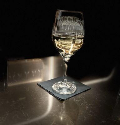 Felix: Modern American Dining by null