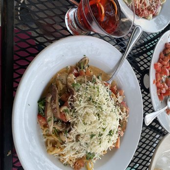 D'anna's Cafe Italiano - Shiitake Vodka Cream Linguini - Italian Near Me - Bellingham, Washington D'anna's Cafe Italiano - Shiitake Vodka Cream Linguini - Italian Near Me - Bellingham, Washington