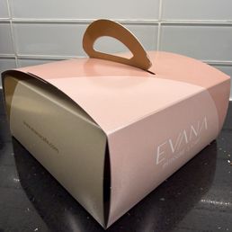 The box for the pastries The box for the pastries