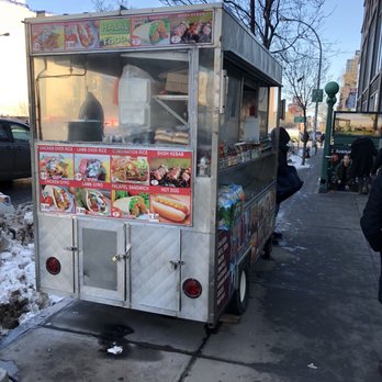 Halal Food - a food truck parked on the side of the street - Halal Near Me - New York, New York Halal Food - a food truck parked on the side of the street - Halal Near Me - New York, New York
