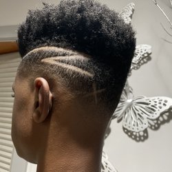 Dynasty Barbershop - The day I trusted Joel the barber left side 1st chair. Looks great ....so I thought