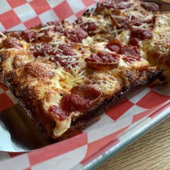 Backlot Taphouse - The original Detroit style pizza - Beer Bar Near Me - Omaha, Nebraska