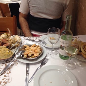 Cervejaria Ramiro - A feast! Buttery bread, cheap white wine, and piles of seafood - Seafood Near Me - Lisbon, 11