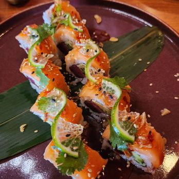Jao Sua - Jao roll - Sushi Bars Near Me - Mesa, Arizona