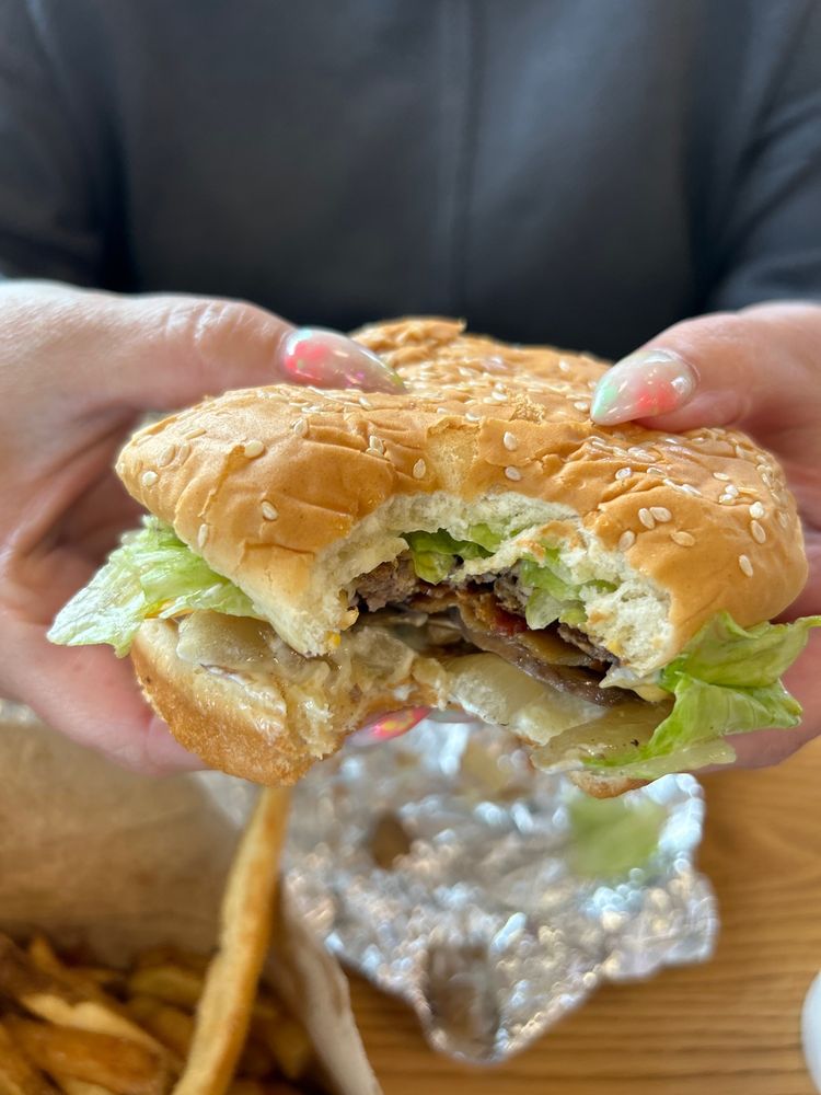 FIVE GUYS Updated June 2024 34 Photos & 66 Reviews 10061 Kitsap