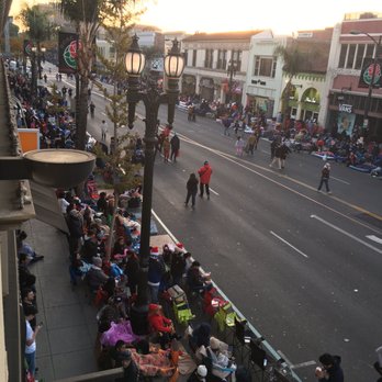 Rose Parade Route - 7am 1-1-18 - Festivals Near Me - Pasadena, California