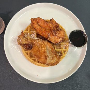 Rosa’s At Park - Fried Chicken and Waffles - Latin American Near Me - Bronx, New York