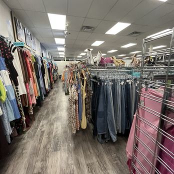 Plato's Closet - Used, Vintage & Consignment Near Me - Richmond, Virginia Plato's Closet - Used, Vintage & Consignment Near Me - Richmond, Virginia