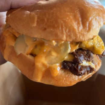 Brome Modern Eatery - Burger - Juice Bars & Smoothies Near Me - Westland, Michigan