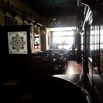 The Flann O'Brien - Dining room toward the back of the restaurant - Irish Near Me - Rome, RM
