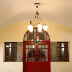 Askanische Oberschule - Ausgang zur Kaiserin-Augusta-Straße