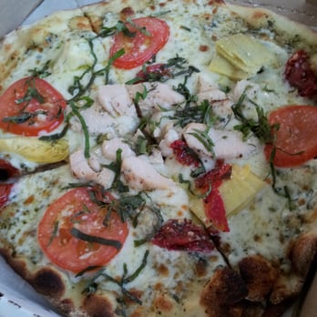 Pallino - Chicken Pesto Pizza - Italian Near Me - Seattle, Washington Pallino - Chicken Pesto Pizza - Italian Near Me - Seattle, Washington