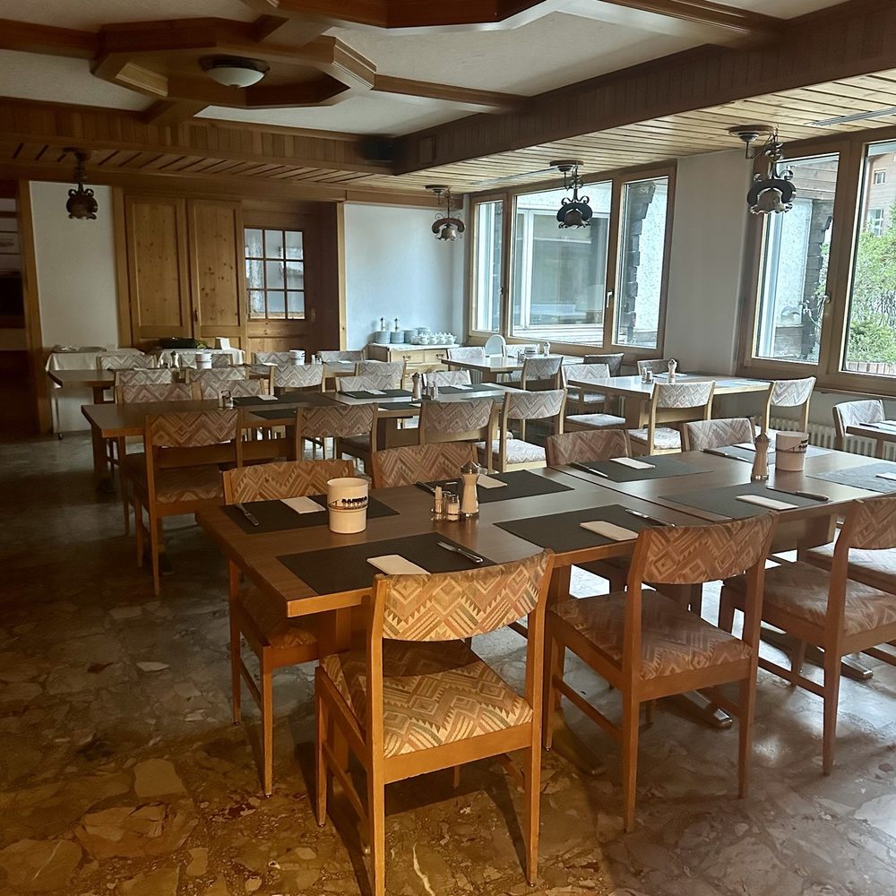Hotel Täscherhof  - Breakfast room - Hotels Near Me - Täsch, VS