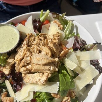 Aubergine Kitchen - GARDEN DELIGHT SALAD with chicken - Breakfast & Brunch Near Me - Mesa, Arizona