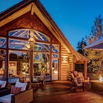 Stewart Mountain Lodging - Luxury patio awaits at Eagle's Nest for outdoor dining, lounging and entertaining - Vacation Rentals Near Me - Sundance, Utah