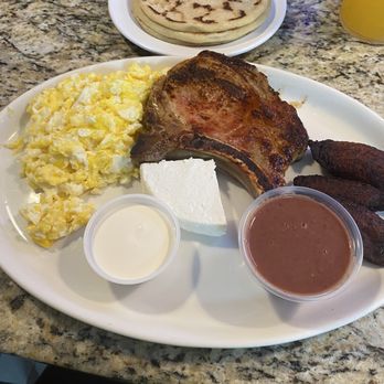 Volcancito Salvadoreño - Desayuno de carne - Salvadoran Near Me - Pompano Beach, Florida Volcancito Salvadoreño - Desayuno de carne - Salvadoran Near Me - Pompano Beach, Florida