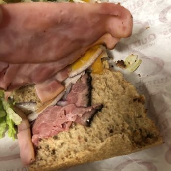Quiznos - No roast beef on traditional sub - Sandwiches Near Me - Lynnwood, Washington Quiznos - No roast beef on traditional sub - Sandwiches Near Me - Lynnwood, Washington
