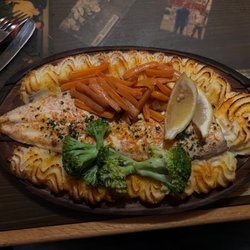 Driftwood Restaurant & Sports Bar - Whitefish