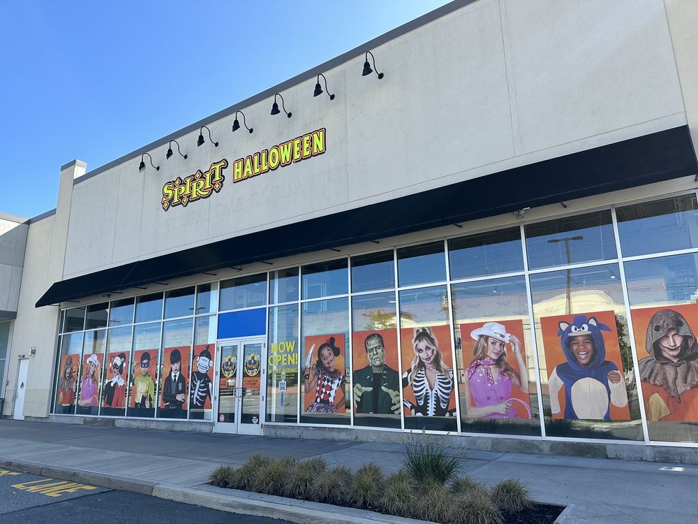 SPIRIT HALLOWEEN Paramus, New Jersey Costumes Yelp