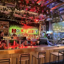 Holey Moley Golf Club Austin - Bar area