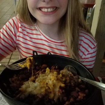 Cool Cat Cafe - My daughter says, and I quote, "Best Chili Cheese fries - EVER!" - Burgers Near Me - Kihei, Hawaii
