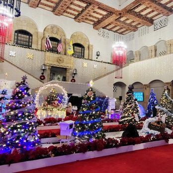 Honolulu City Lights - One of the many holiday displays for Honolulu City Lights 2025. Inside of Honolulu Hale. - Festivals Near Me - Honolulu, Hawaii