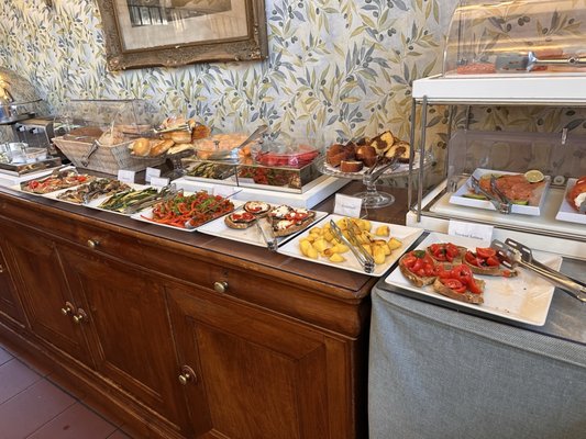 The Inn At The Spanish Steps by null