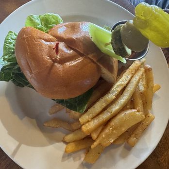 Fond - Bloody Mary burger - Asian Fusion Near Me - Lahaina, Hawaii